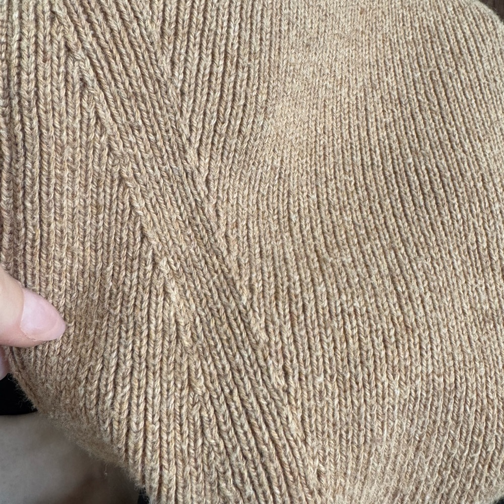 Elegant Tan Knit Tank Top - Picture 6 of 9